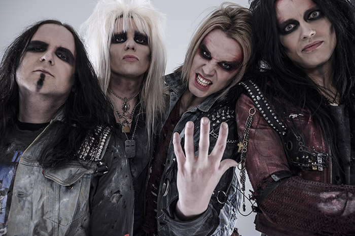 CRASHDIET Bandpic color 700px